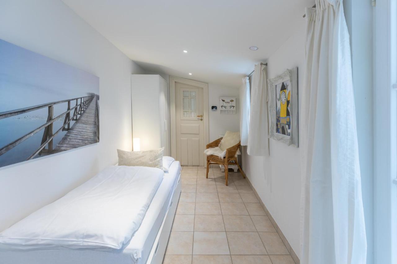 Dat Witte Huus Husum  Exterior photo